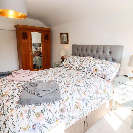 Touchstone Cottage Стратфорд на Ейвън Екстериор снимка