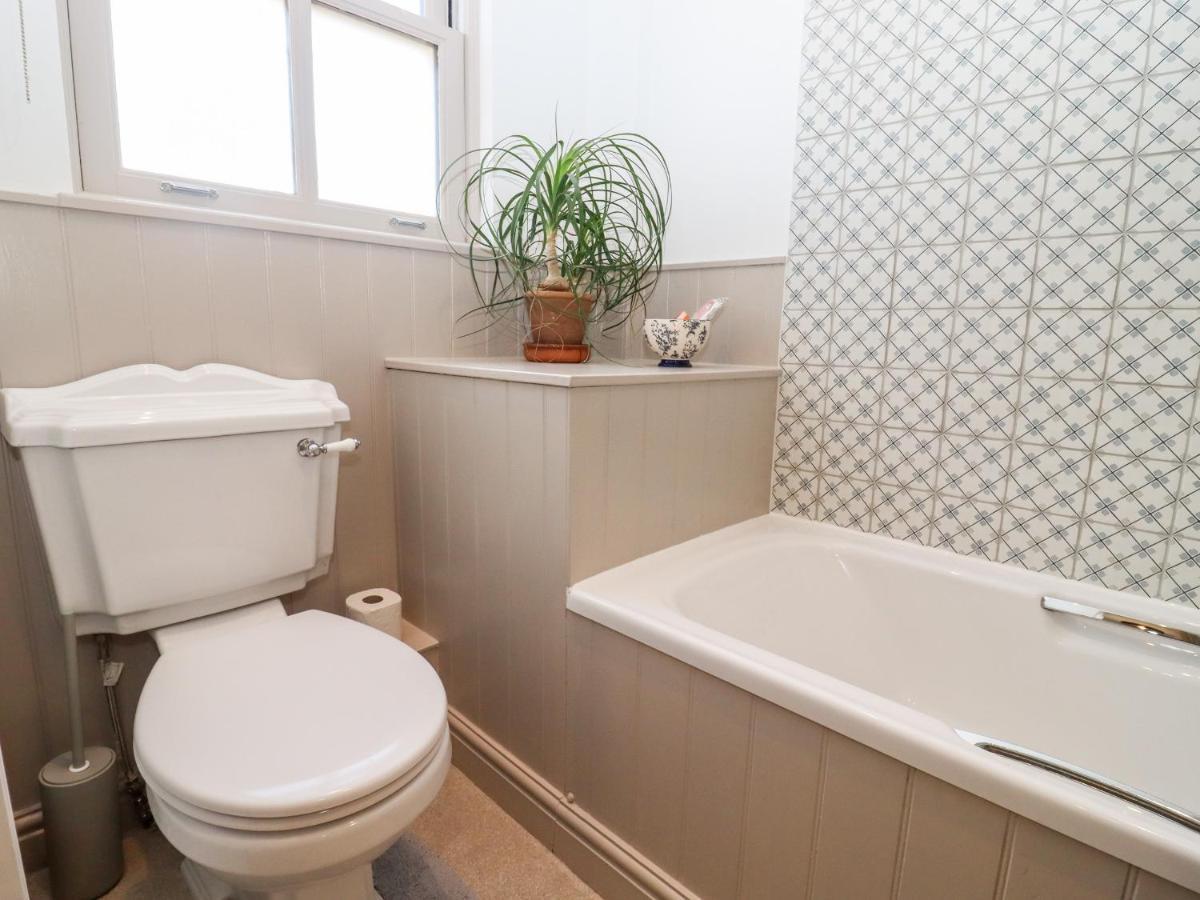 Touchstone Cottage Стратфорд на Ейвън Екстериор снимка